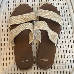 Sanuk Women's Woven Tan and Cream Sandals
